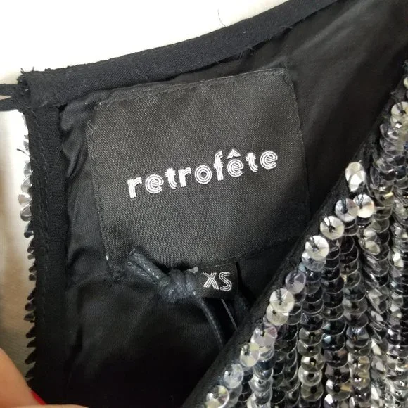 ✨ NWT Retrofête Emani Long Sleeve Sequin Mini Dress - Black/Silver (Size S) - Picture 10 of 15